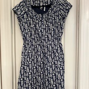 Old Navy casual dress with pockets